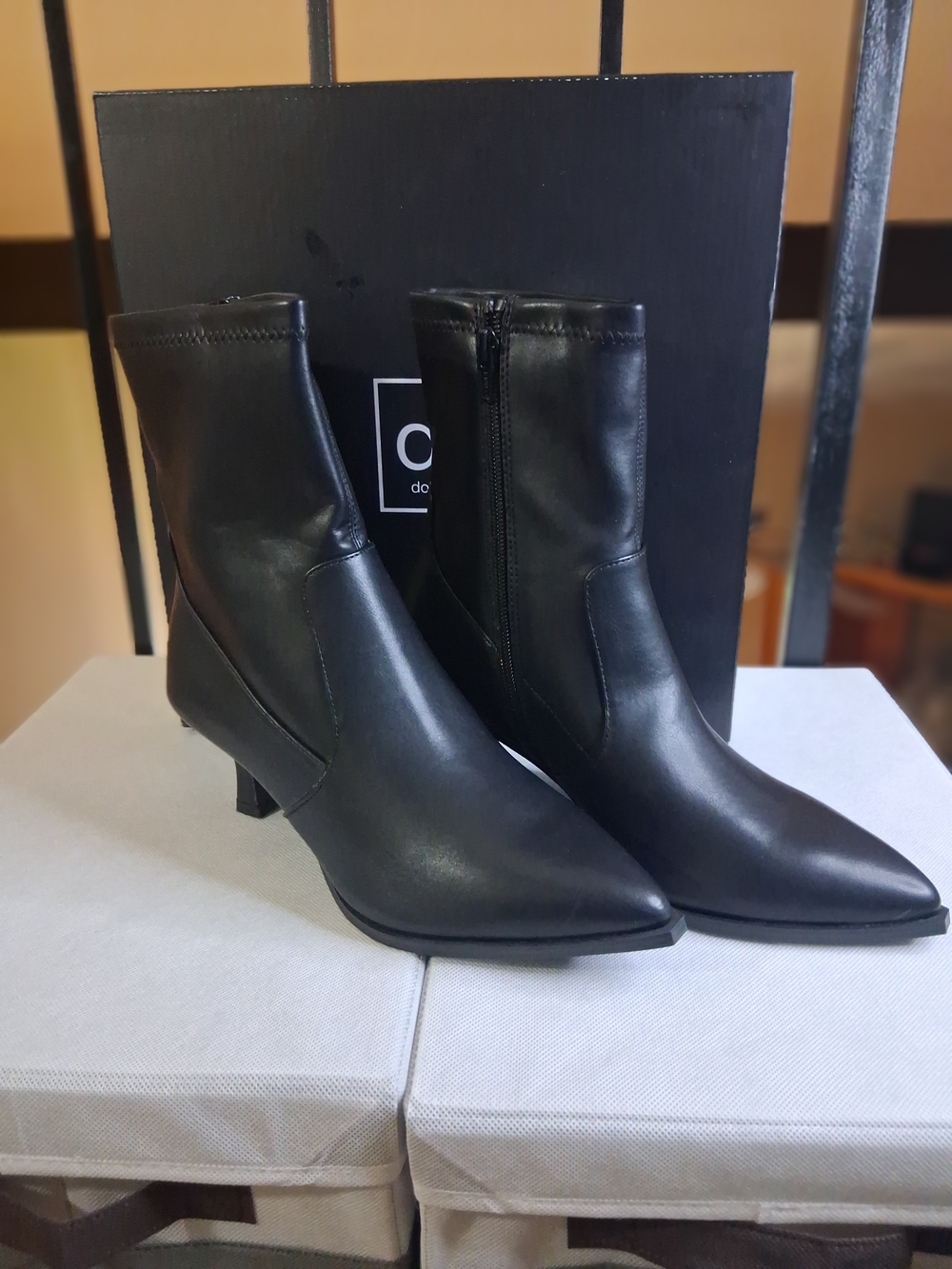 Dolce Vita Black Pointed Toe Ankle Boots with Side Zip